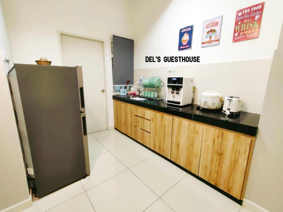 Del'S Guesthouse @ Southville Same Level With Pool Fits 8 Bangi Exteriör bild