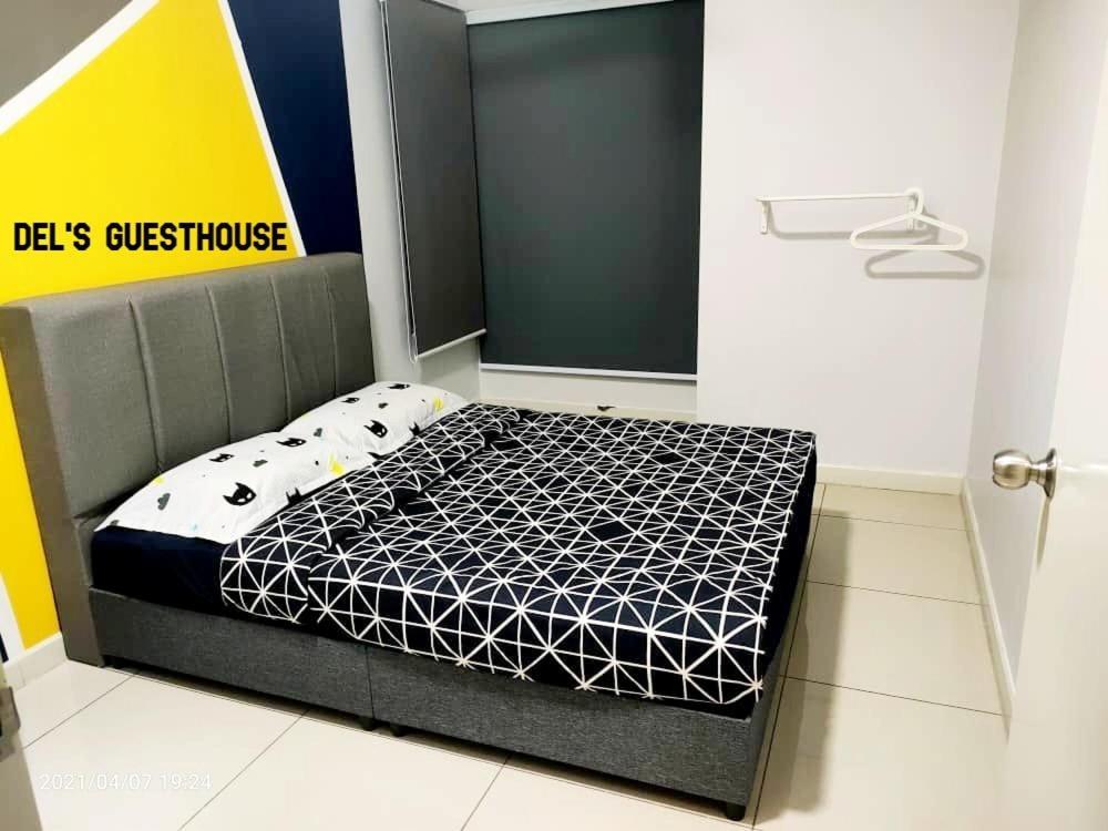 Del'S Guesthouse @ Southville Same Level With Pool Fits 8 Bangi Exteriör bild